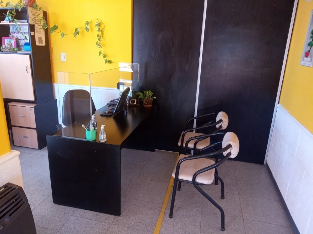 Interior de la oficina de administración y ventas de Amemoriales San Luis